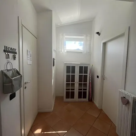 House Apartment *