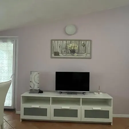Apartment House *